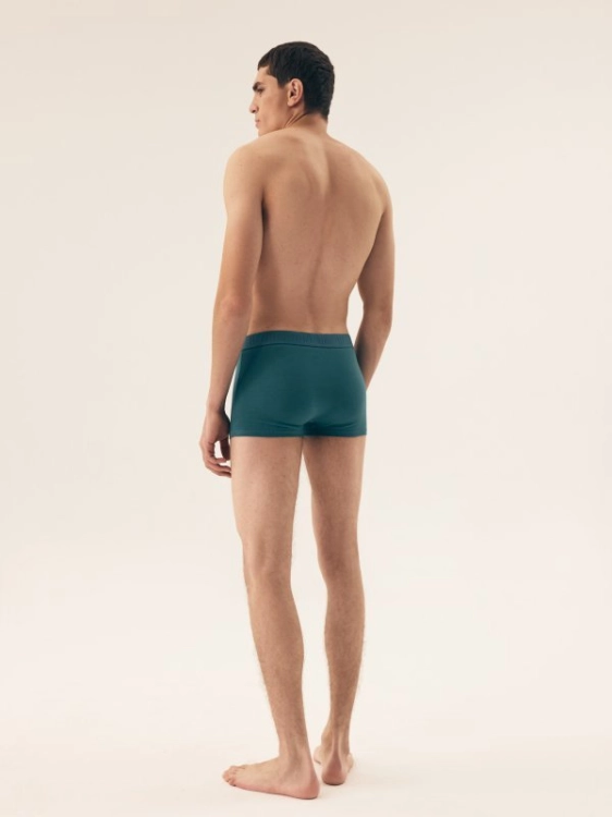 799-HENBX42695-MLC_4.jpg