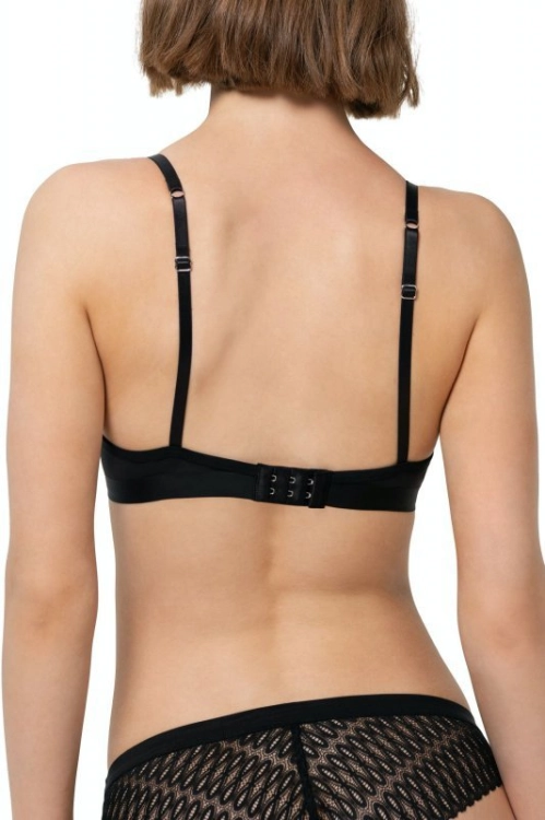Biustonosz push-up Triumph Aura Spotlight WHU - ujęcie produktu w galerii numer 9