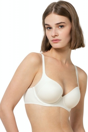 Biustonosz usztywniany gładki na fiszbinach Triumph Body Make-Up ecru – ujęcie 3