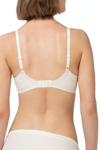Biustonosz usztywniany gładki na fiszbinach Triumph Body Make-Up ecru - fotografia modelu numer 13