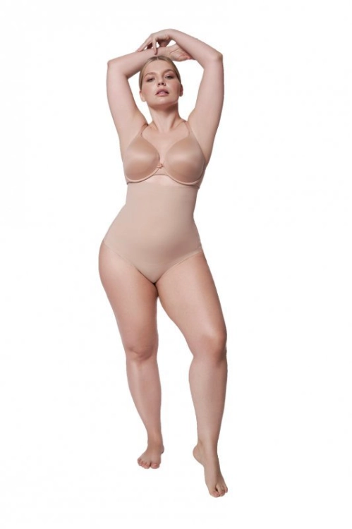 799-JULST275-NAT_6.jpg