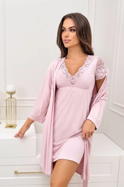 Wiskozowa koszula nocna plus size z koronką Donna Sonia pudrowy róż - fotografia modelu numer 13